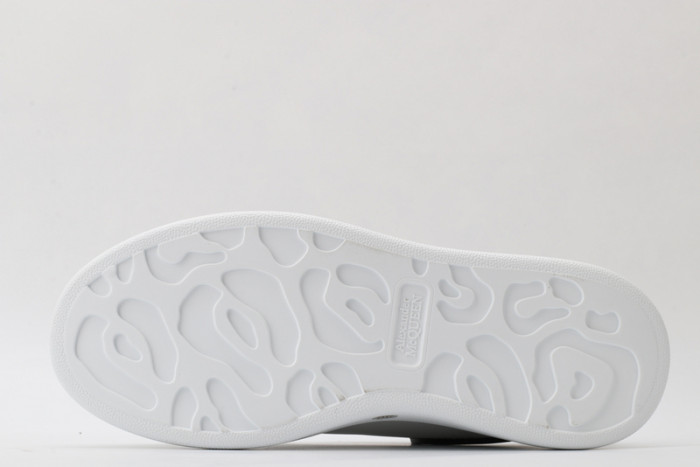 alex mcqu sneakers