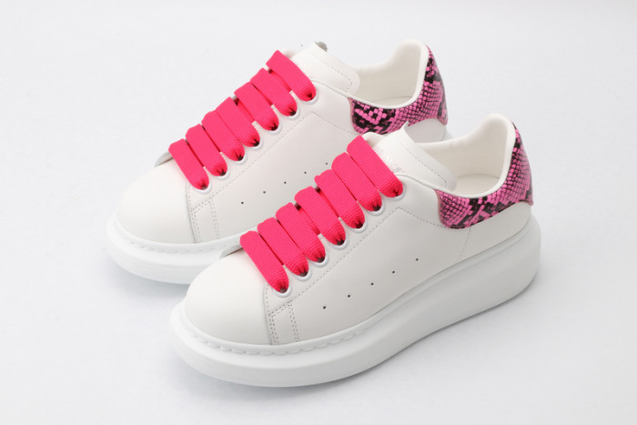 alex mcqu sneakers