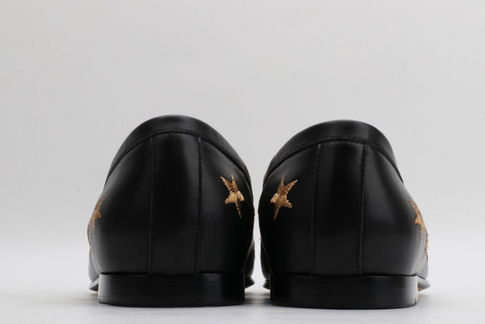 guc loafer