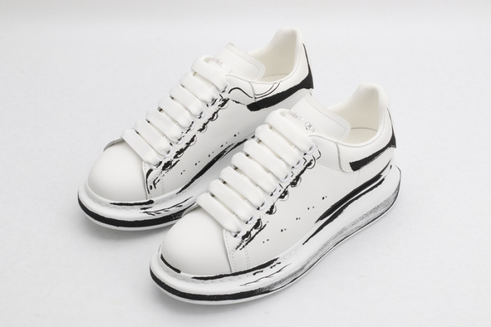 alex mcqu sneakers