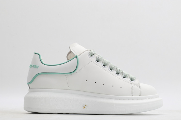 alex mcqu sneakers