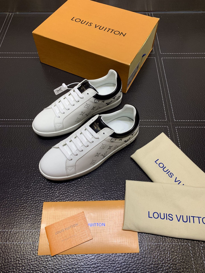 lovt sneaker