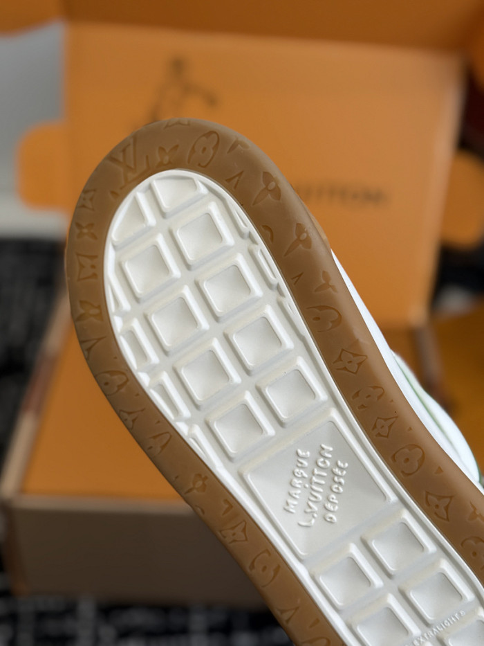 LOVT SNEAKER lv-519