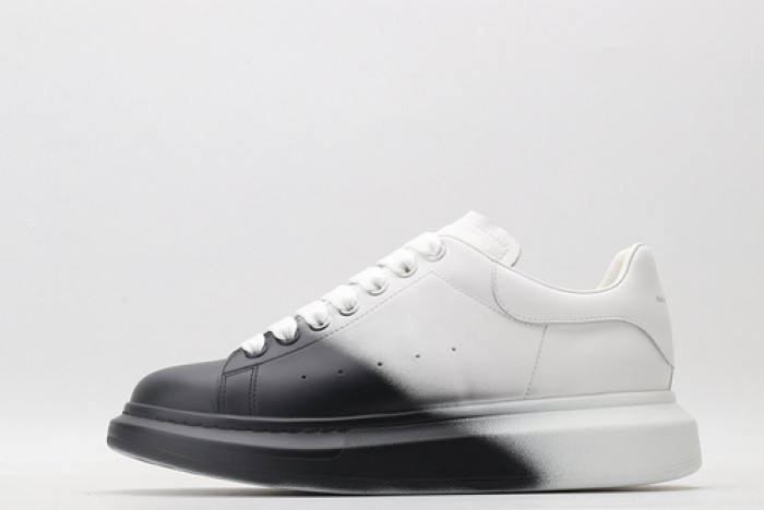 alex mcqu sneakers