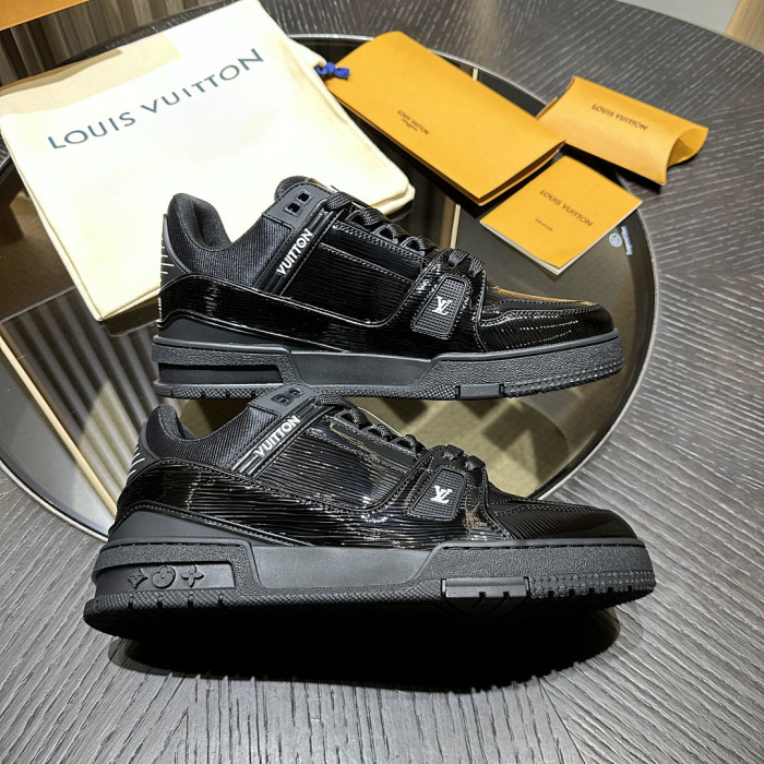LOVT SNEAKER lv-495