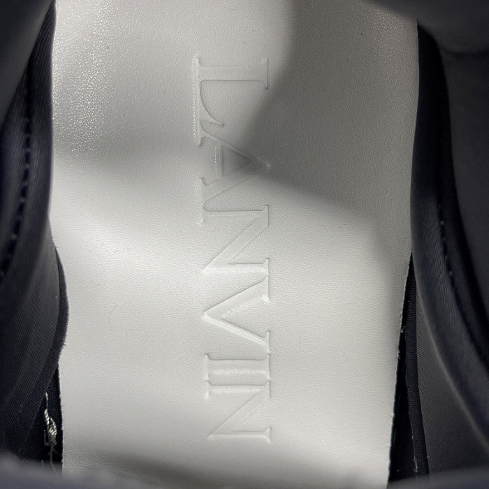 Lanu1n curb sneaker