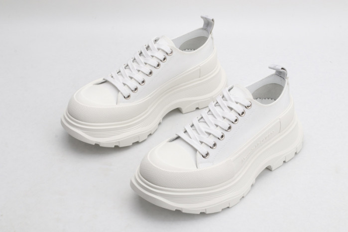 alex mcqu sneakers