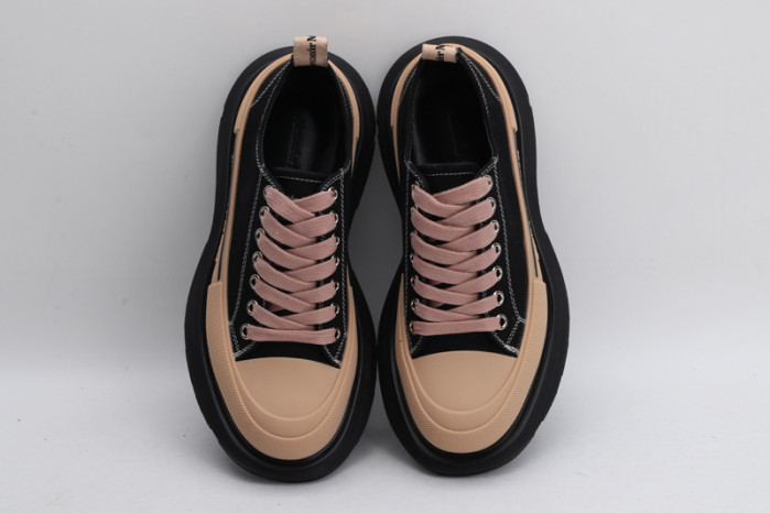 alex mcqu sneakers