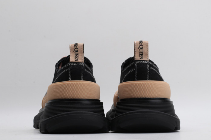 alex mcqu sneakers
