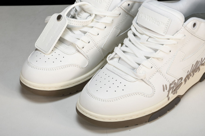 of sneakers 2308081