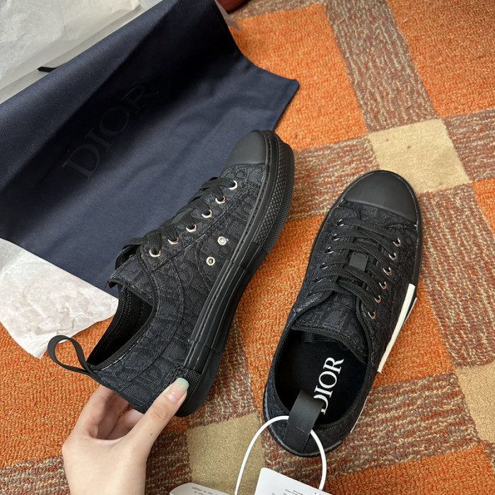 DR B23 LOW-TOP SNEAKERS DR-76