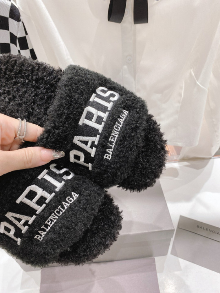 BL SLIPPERS 2307152