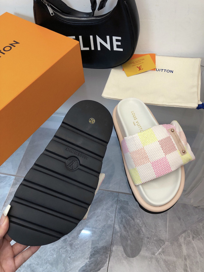 lovt sandal
