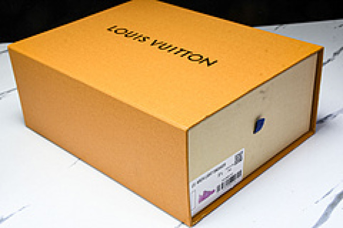 LOVT SNEAKER lv-318