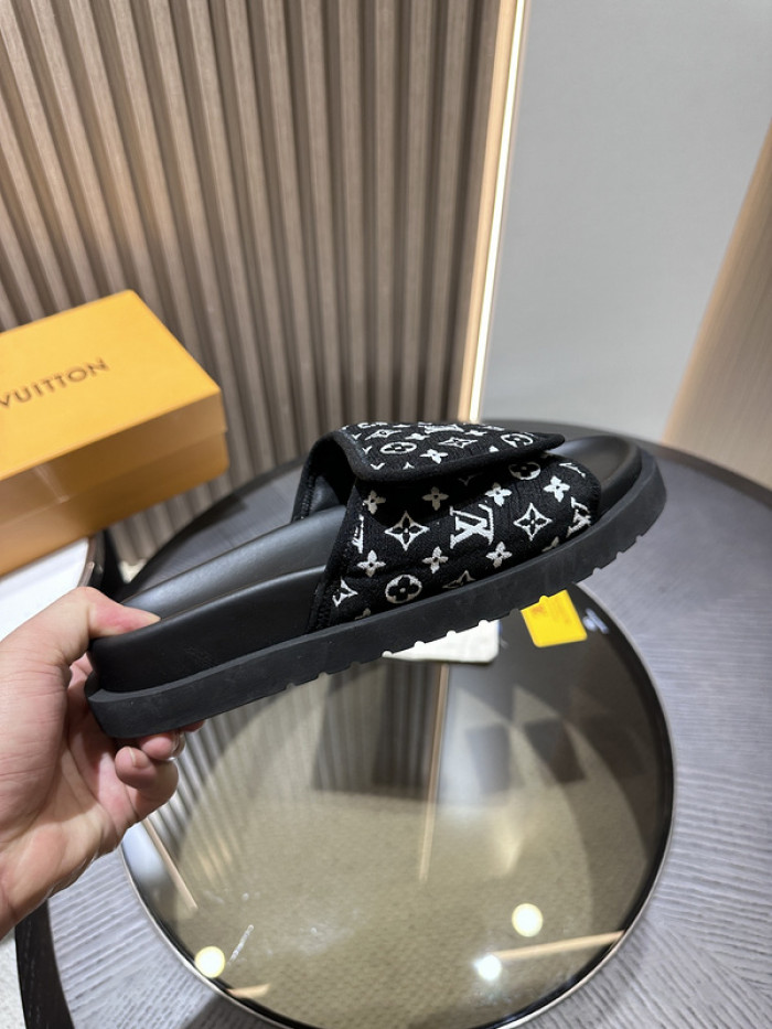 lovt sandal
