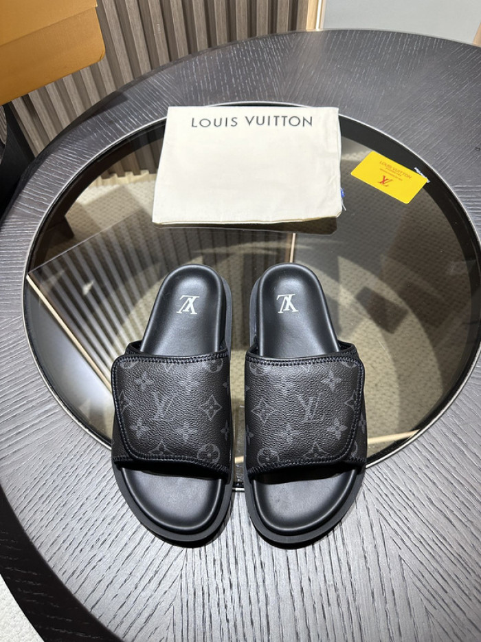 lovt sandal