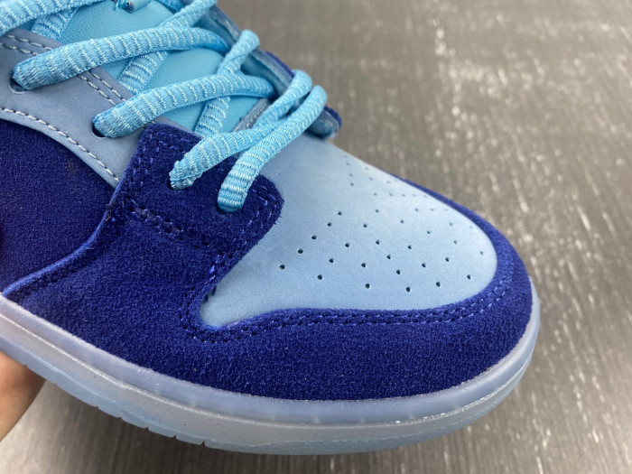 nike sb dunk low run the jewels do9404-400