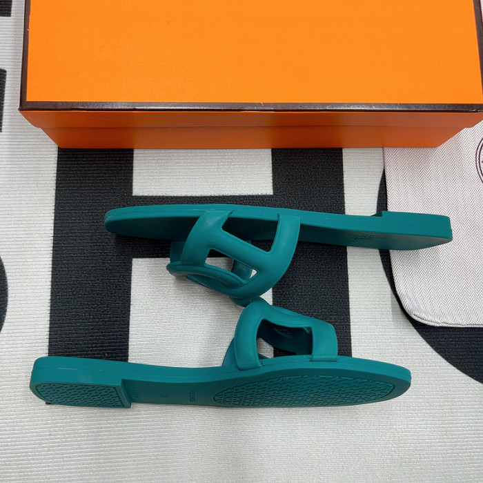her slides 2306097