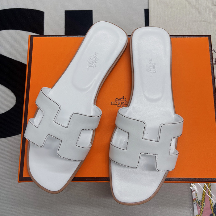 her slides 23060912