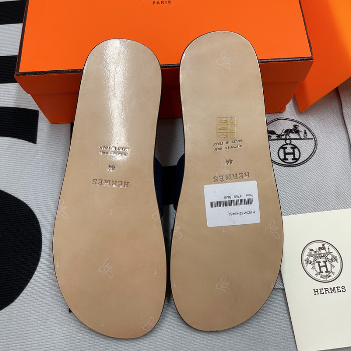 her slides 23060914