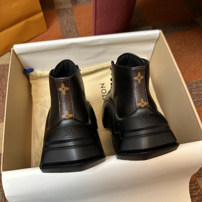 LOVT BOOTS L0-16
