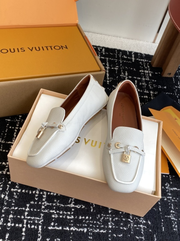 LOVT SNEAKER lv-382