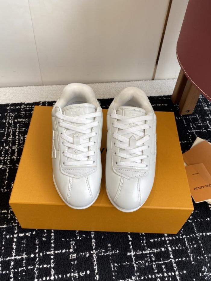 LOVT SNEAKER lv-371