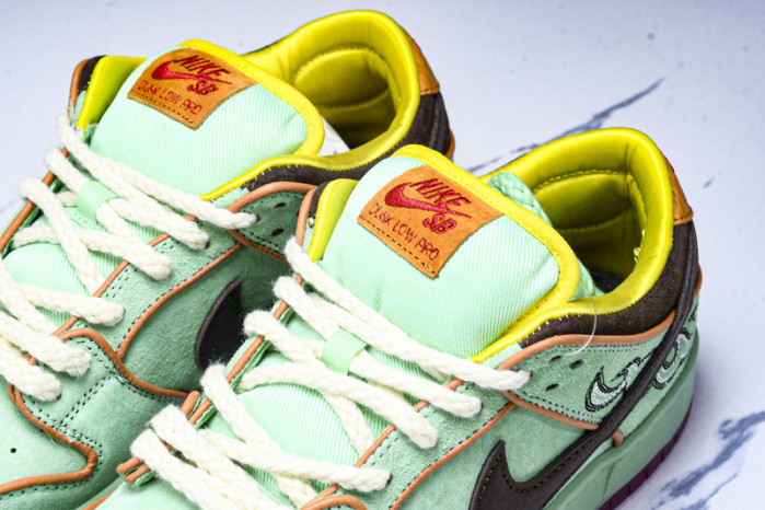 Dunk Low SB 