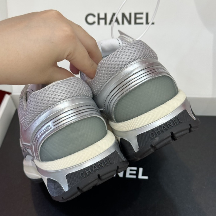 CN LOW TOP TRAINER CC SNEAKERS 21010931